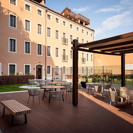 Palazzo Dei Guardiani Lägenhet