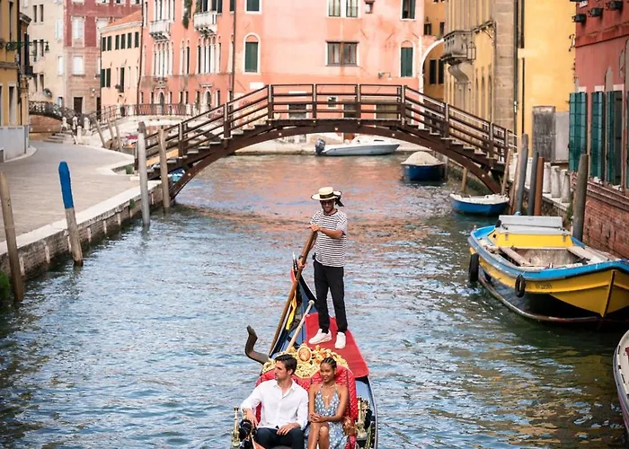 Palazzo Dei Guardiani * Venecia